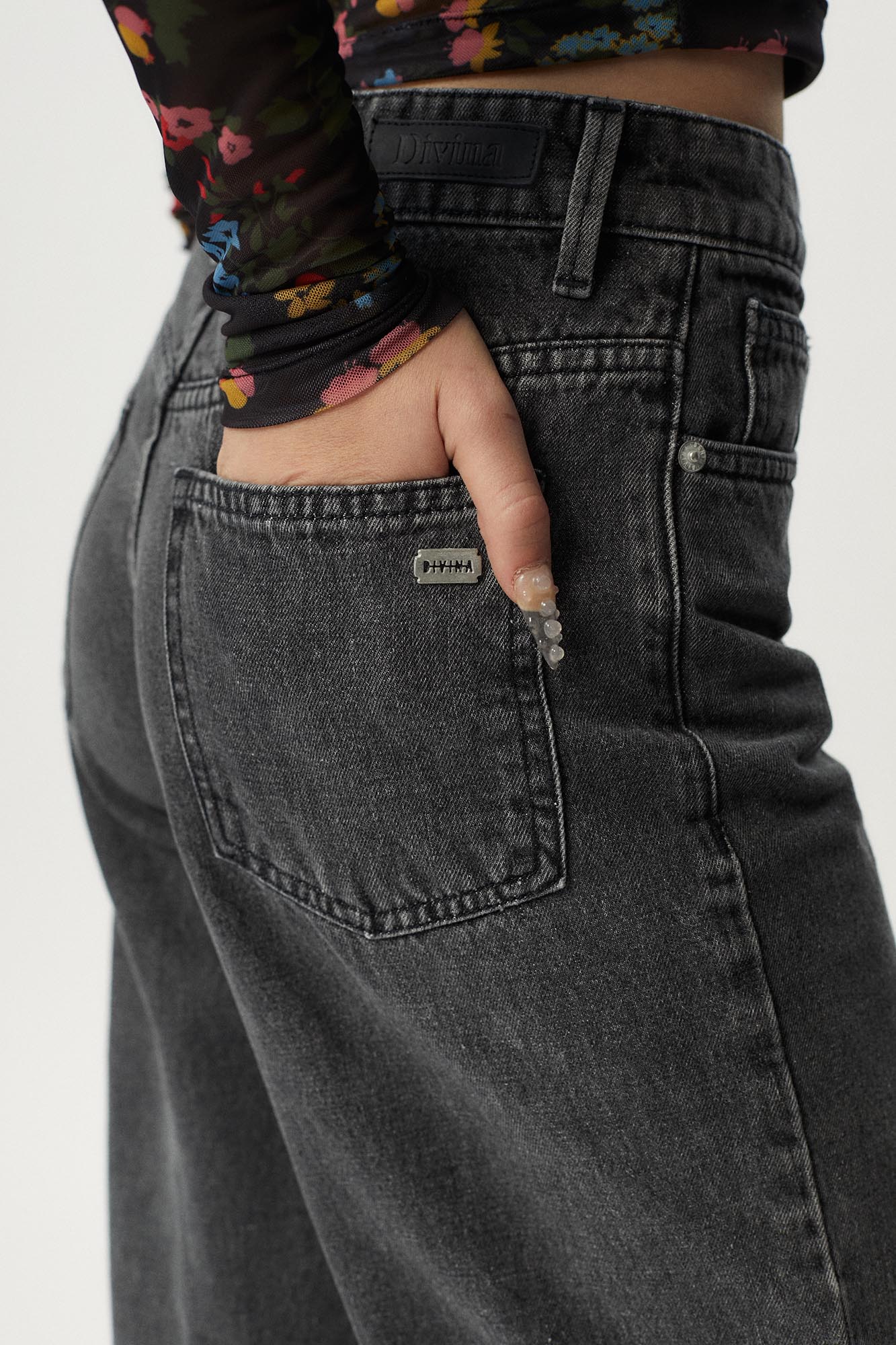 DW2460007-11 - JEAN MOM LILI ELBE