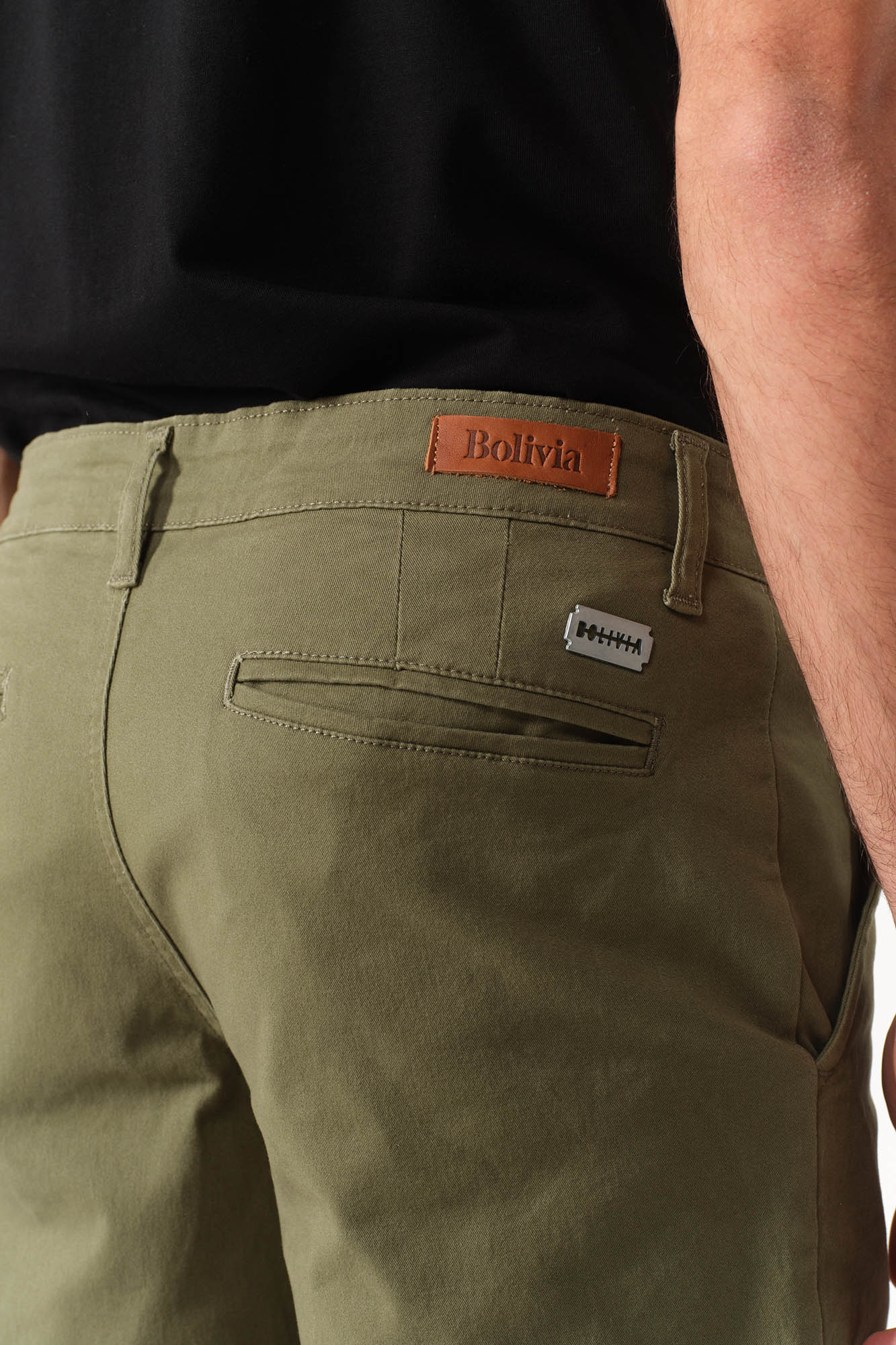 BS2564003-10 - BERMUDA CHINO CIRO