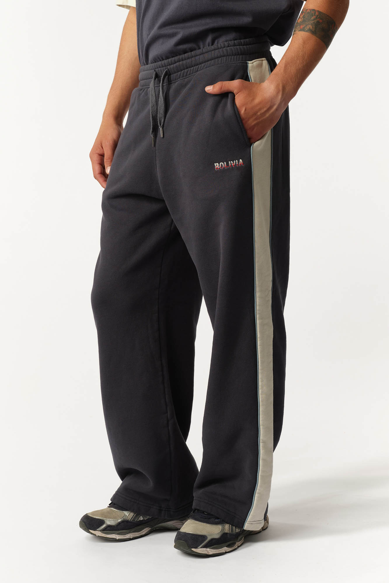 BW2543002-41 - JOGGING CARAYA